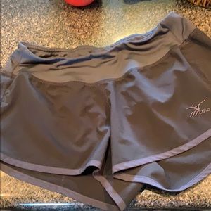 Mizuno shorts size small